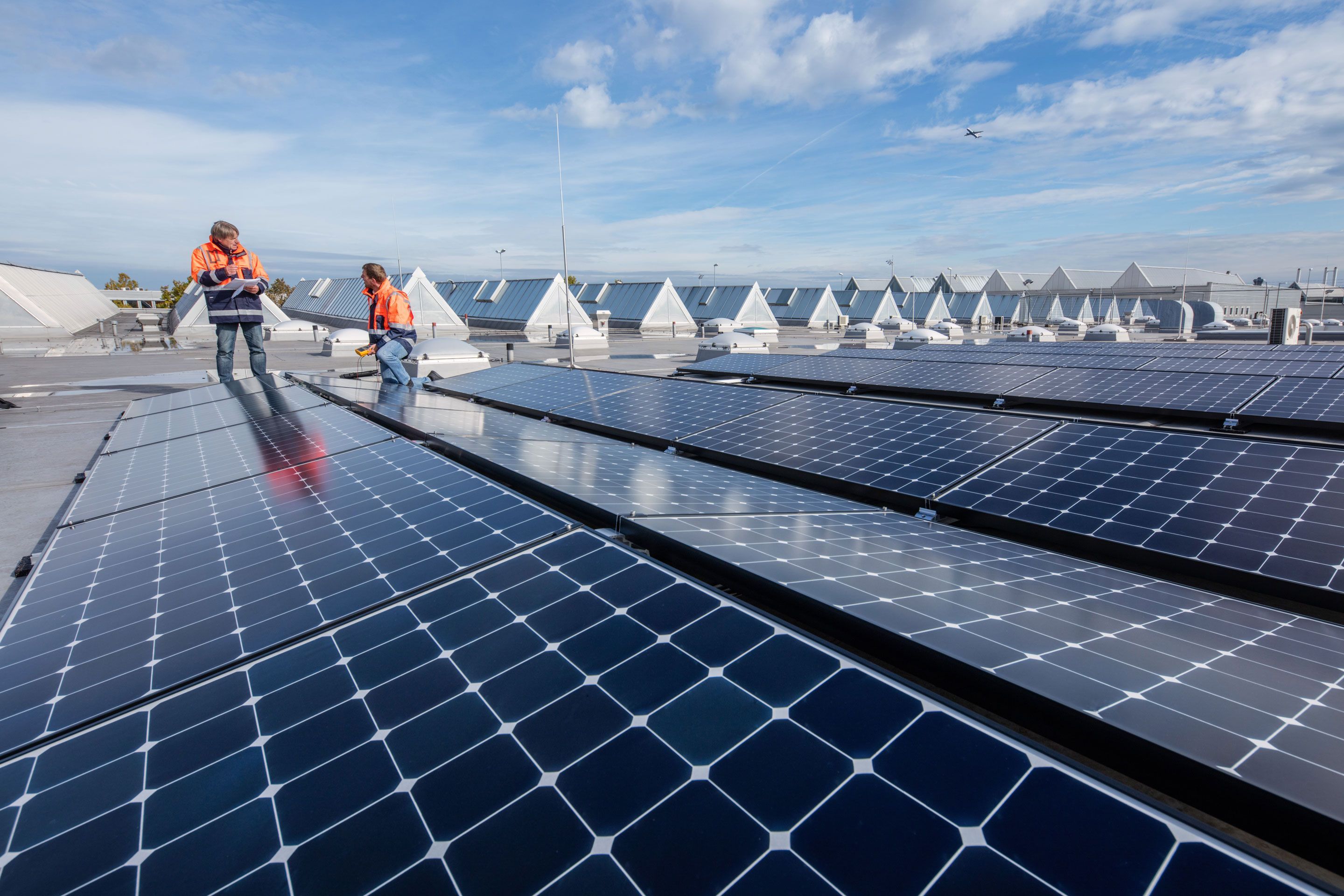 By expanding the photovoltaic systems, we save over 19,000 tons of CO₂ per year.