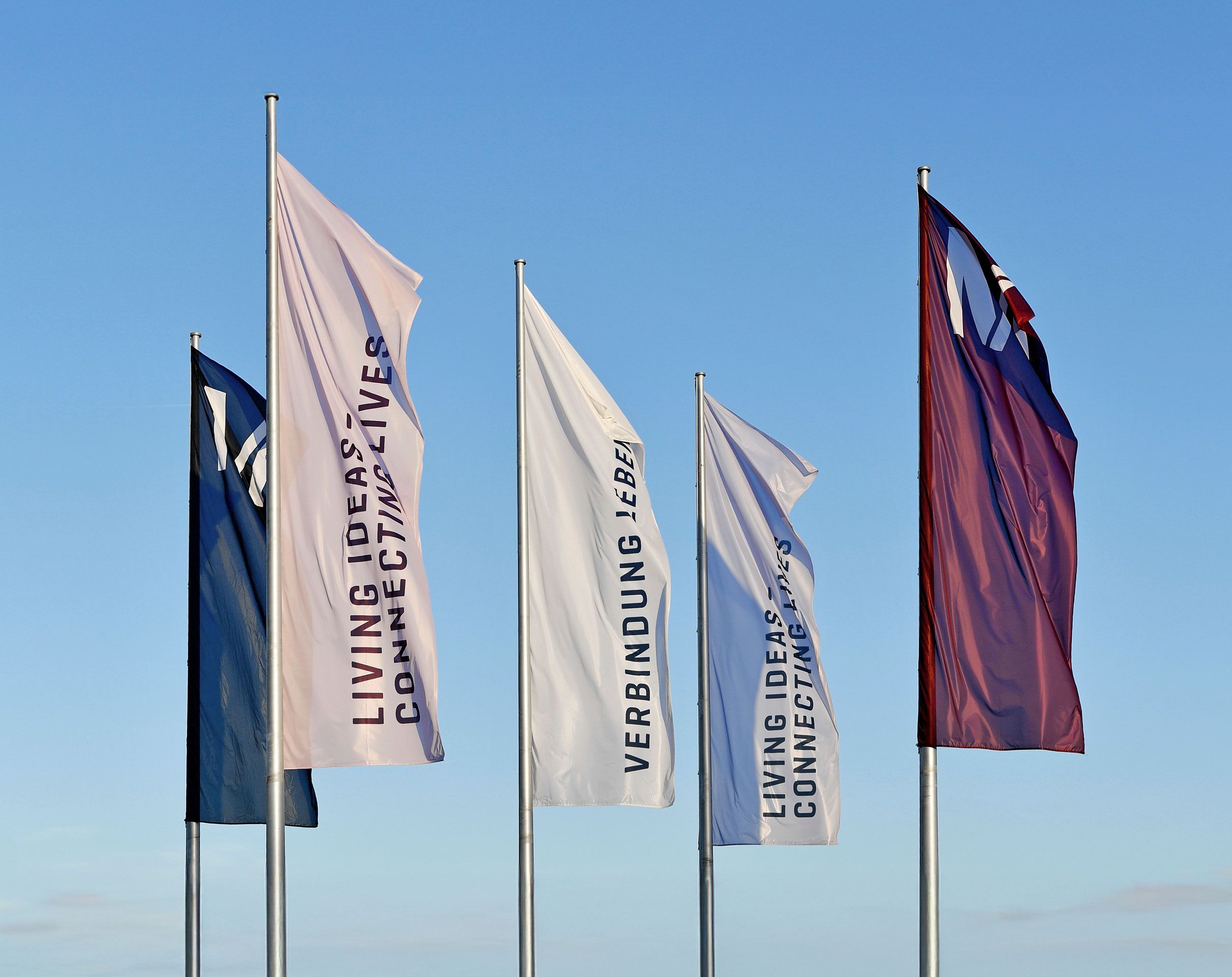 Our slogan “Living connection” stands for partnership